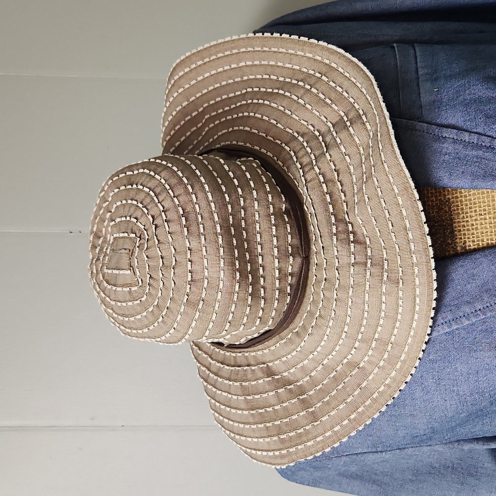 Scala Collezioni Wide Brim Hat. Adjustable Tie En… - image 1